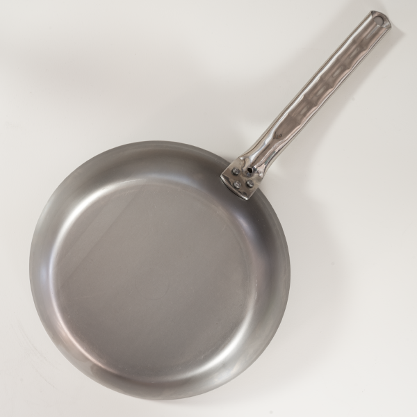 La poêle de 28 cm